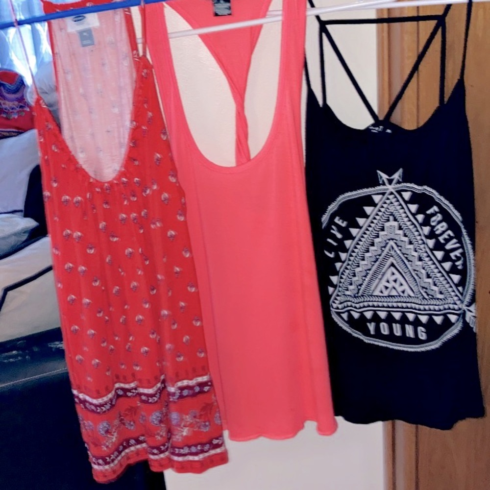 Women’s summer Tanks. Variety of styles. Size medium.